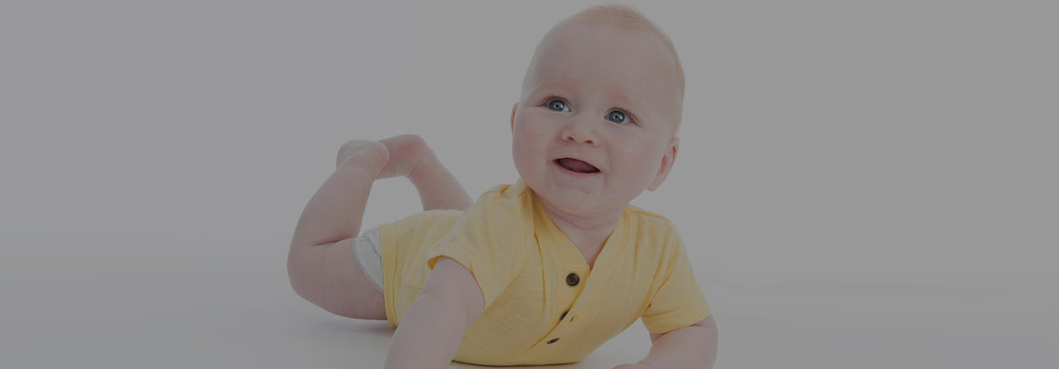 What is the recommended daily dose of vitamin D for infants in the UK?